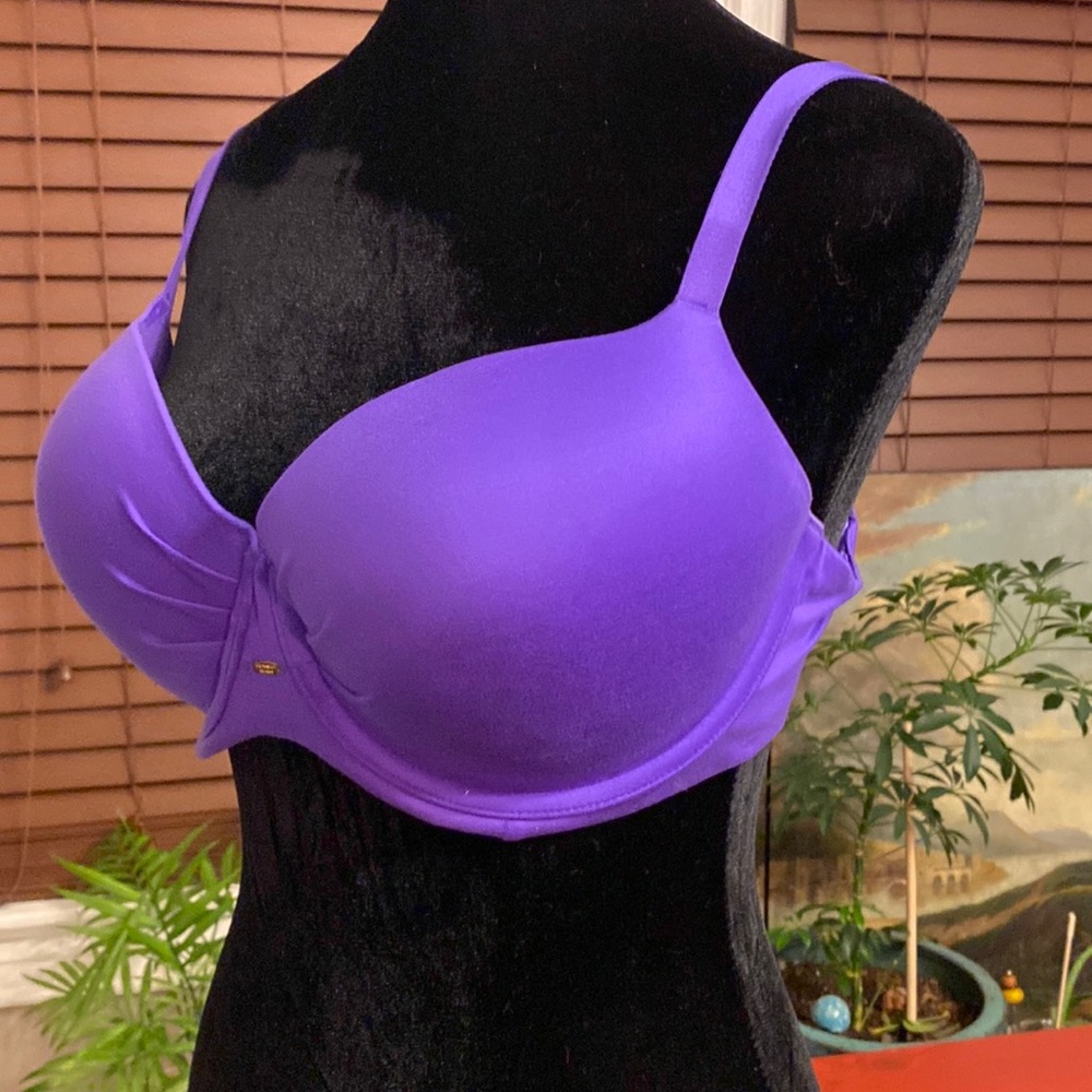 THREE Victoria’s Secret Bras